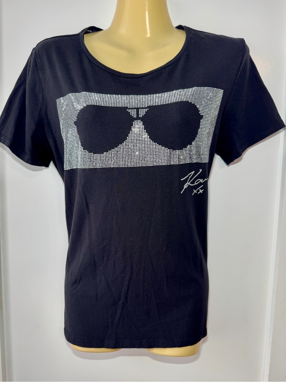 Karl Lagerfeld Women’s Black T-Shirt Rhinestone Sunglasses Graphic Size M